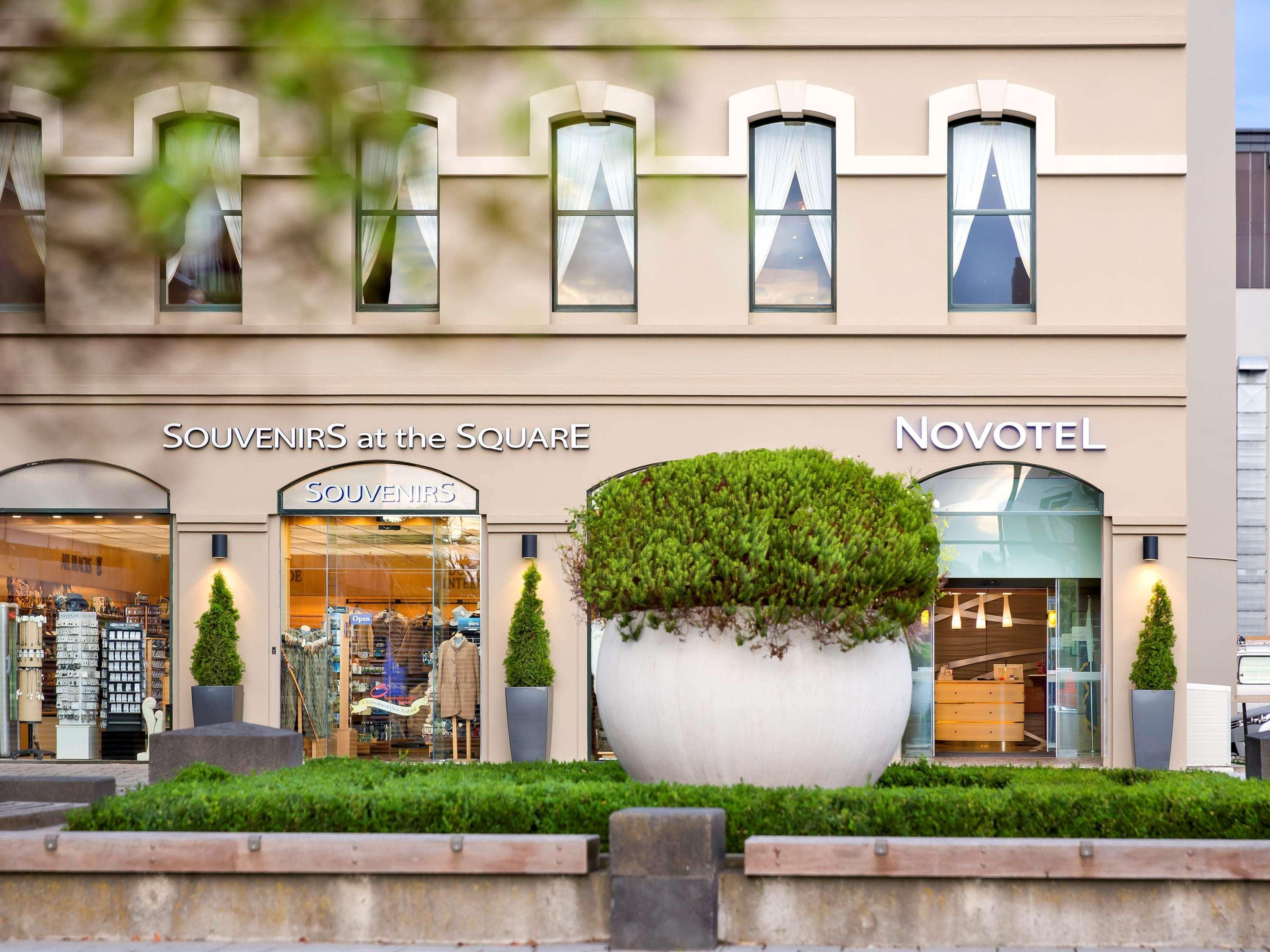 Novotel Christchurch Cathedral Square Exterior foto